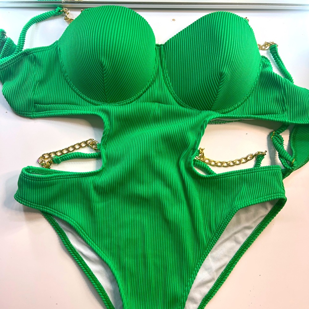 Bathing suit
